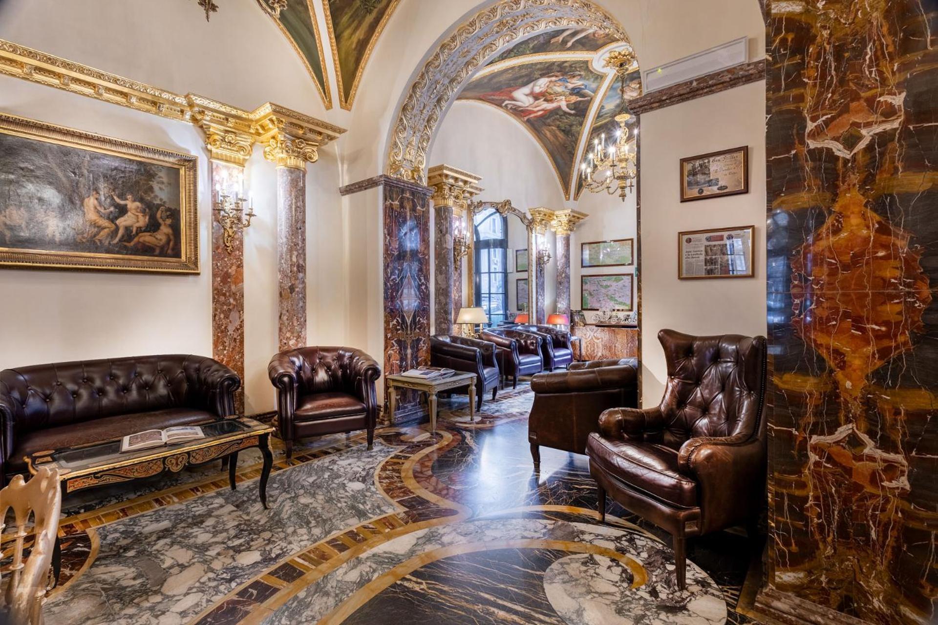 Des Epoques Hotell 3*